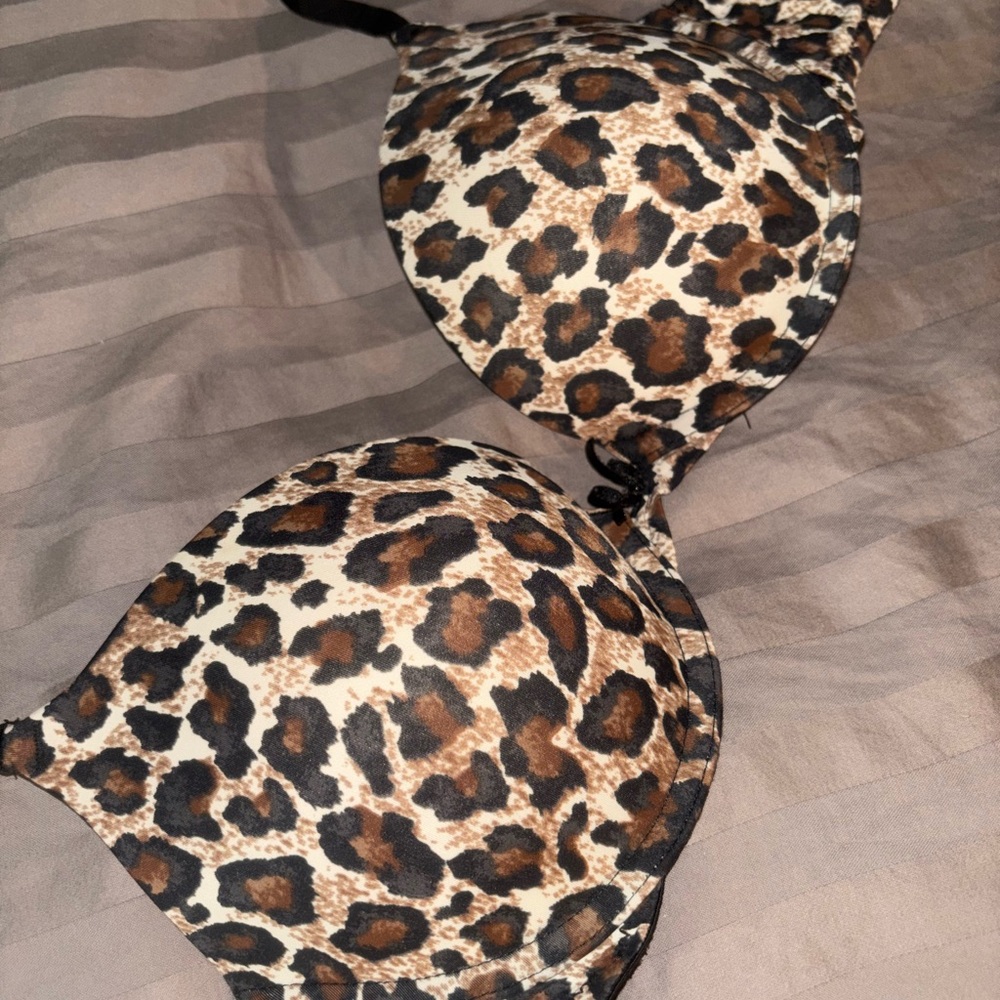 Leopard Print Underwire Bra by La SENZA